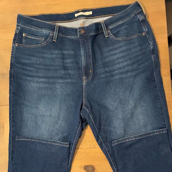 Levi’s 724 High‑Rise Straight (Plus Size) - Picture 1 of 5